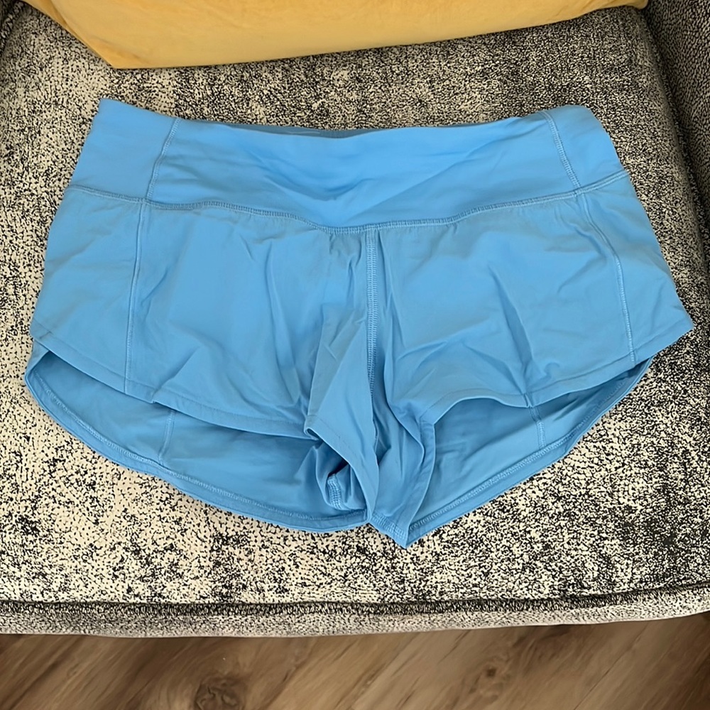Lululemon Speed Up low rise short 2.5 inch